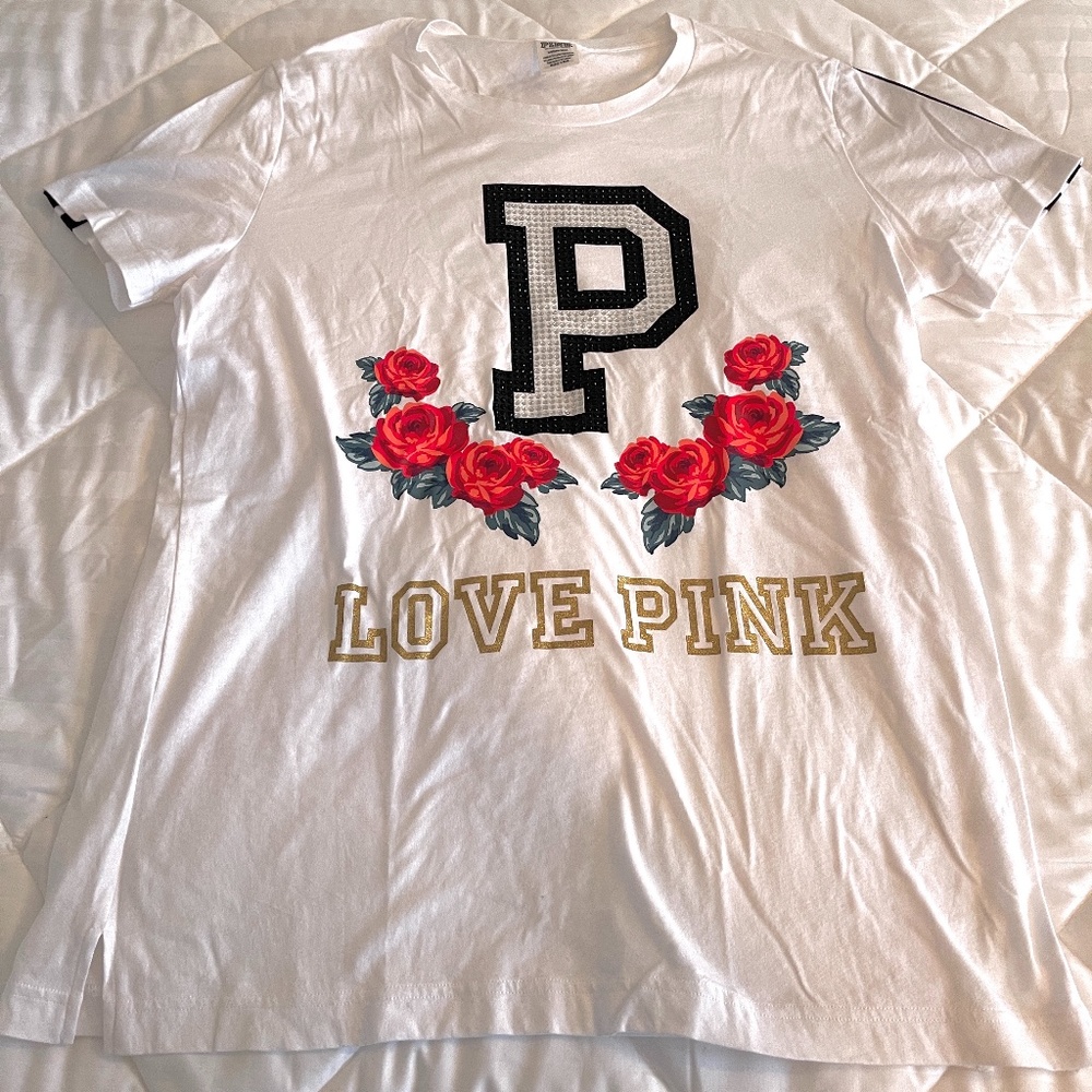 Victoria’s Secret PINK White Rose Decal Gem T-Shirt Size L *Never Worn*